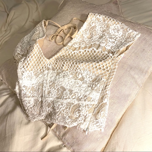 SOLD 🛑 Sabo Skirt | Lace Scoop Back Crop Top - Picture 5 of 7